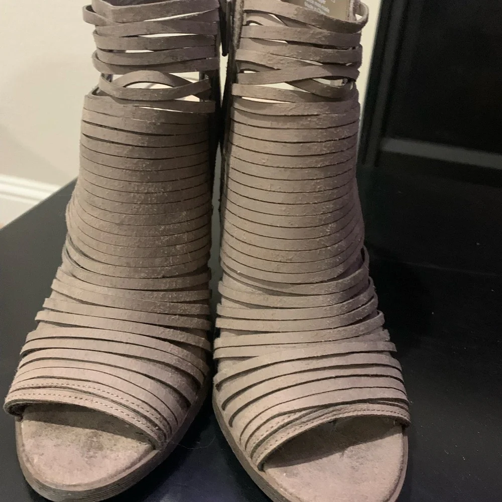 Tan wedges - Picture 3 of 5